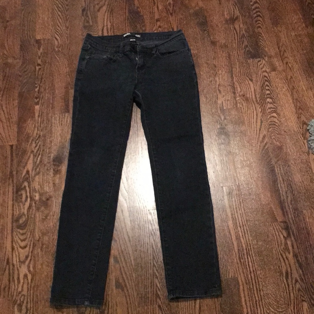 BDG skinny mid rise black jeans